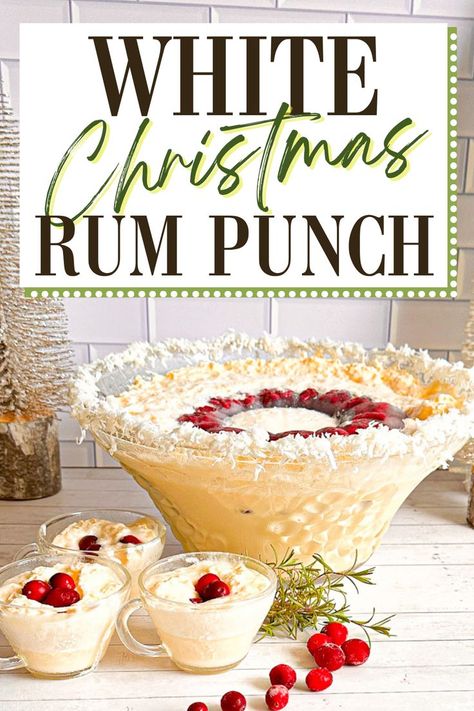 Christmas Rum Punch, White Christmas Punch, Xmas Drinks, Christmas Party Drinks, Christmas Drinks Recipes, Girls Dinner, Rum Punch Recipes, Christmas Punch Recipes, Punch Drinks