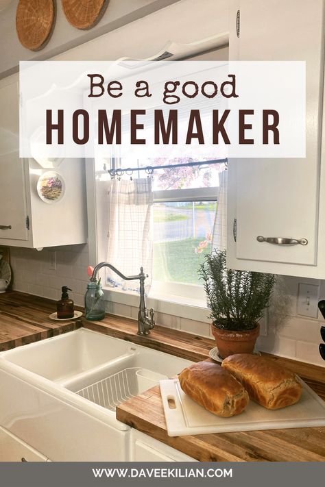 How To Be A Good Housewife, Parent Command Center, Godly Homemaking, Homemaking Schedule, Simple Homemaking, Housewife Tips, Homemaking Binder, Homemaker Schedule, Happy Homemaking