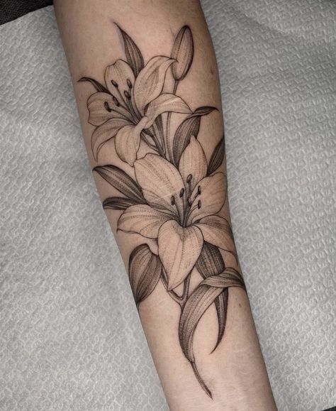 Lily Tattoos For Women Forearm, Lily Tattoo Sleeve, Lilly Flower Tattoo, Stargazer Lily Tattoo, Lilly Tattoo, Tiger Lily Tattoos, Flor Tattoo, Lillies Tattoo, Lily Tattoo Design