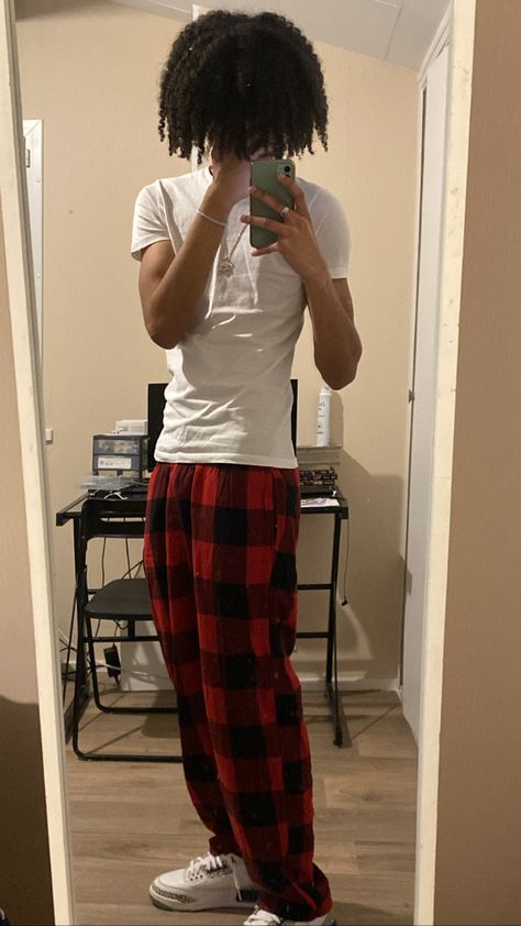 Black And Red Men Outfit, Lazy Guy Outfits, Pjs Outfits Men, Pjamamas Outfit Y2k, Male Pajamas Aesthetic, Plaid Pajama Pants Men, Plaid Pants Men Outfit, Pajama Outfits For School, Bed Outfits