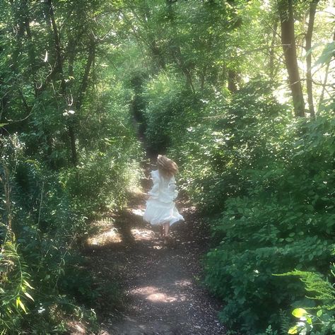 Girl running in the forest Running In Garden Aesthetic, Running Forest Aesthetic, Running In Grass Aesthetic, Dancing In A Forest, Dancing In The Forest Aesthetic, Running Through Forest Aesthetic, Running In Nature Aesthetic, Running In Woods Aesthetic, Running In The Woods Aesthetic