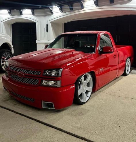 Silverado Truck Lowered, Cateye Chevy, Silverado 2004, Chevy Silverado Ss, Silverado Single Cab, Chevy Trucks Lowered, Truck Garage, 2003 Chevy Silverado, 2010 Chevy Silverado