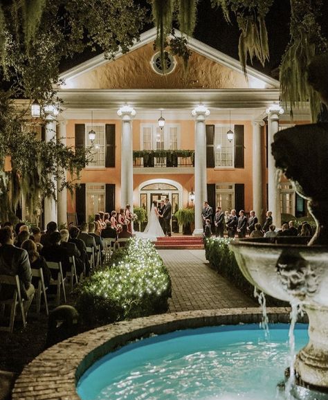 Southern Gentleman Style, New Orleans Mansion, Southern Mansions, Never Getting Married, Southern Gentleman, Southern Culture, New Orleans Wedding, Sydney Wedding, Wedding News