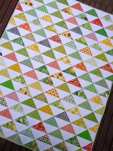 Citrus Quilt, Plant Quilt, Half Square Triangles Tutorial, Mosaic Quilt, Pinwheel Quilts, Hst Quilt, Hst Quilts, Half Square Triangle Quilts Pattern, Colchas Quilting