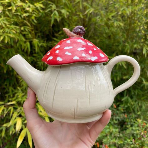 anna on Instagram: “The Tannery Spring Art Sale yesterday was absolutely magical ✨ thank you to everyone who made it!! Here’s another teapot I made! She sold…” Cool Teapots Ceramics, Tea Pot Clay Ideas, Ceramic Art Teapots, Cool Tea Pots, Teapot Ceramics Ideas, Tea Pot Pottery Ideas, Pottery Tea Pot Ideas, Teapot Clay Ideas, Clay Tea Pot Ideas