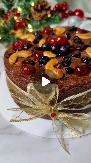 𝚃𝚑𝚎 𝙰𝚛𝚝𝚒𝚜𝚝𝚒𝚌 𝙲𝚘𝚘𝚔 ! on Instagram: "Last Minute Eggless Christmas Fruit Cake that is loaded with Juicy Berries soaked in Dark RUM only for a few hours yet so flavorful. This Plum Cake has a Super Moist Crumb like no other yet holds it's shape perfectly! Full Recipe Video link in my Instagram Highlights @theartisticcook under CHRISTMAS CAKES 🌲 Click on the YouTube link 🔗 𝗜𝗡𝗚𝗥𝗘𝗗𝗜𝗘𝗡𝗧𝗦 𝐅𝐎𝐑 𝐂𝐀𝐑𝐀𝐌𝐄𝐋 𝐒𝐘𝐑𝐔𝐏 1/4 Cup | 50gm Sugar 1 Tbsp Water Lemon juice 1 Tsp  1/2 Cup Hot Water 𝐅𝐎𝐑 𝐃𝐑𝐘 𝐅𝐑𝐔𝐈𝐓𝐒 ( To Soak Overnight) 1/2 Cup | 60gm Black Raisins 1/2 Cup | 60gm Dried cranberries 2 Tbsp Golden raisins  6 Tbsp Mixed Fruits (2 Prunes, 3 Glazed Cherries, 1 Dried Kiwi, 1 Apricot) 1/4 Cup Orange Juice( packaged orange juice) 1/2 Cup Dark Rum  𝐅𝐎𝐑 𝐓𝐇𝐄 Plum Cake Packaging, Christmas Plum Cake Recipe, Moist Fruit Cake Recipe, Christmas Plum Cake, Rum Fruit Cake, Plum Cake Recipe, Plum Cakes, Dried Kiwi, Easy Christmas Cake Recipe