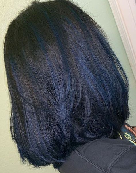 Blue Hair Highlights, Cheveux Oranges, Blue Ombre Hair, Dark Blue Hair, Korean Hair Color, Hair Color Underneath, Peekaboo Hair, Hair Color Streaks, Hair Streaks