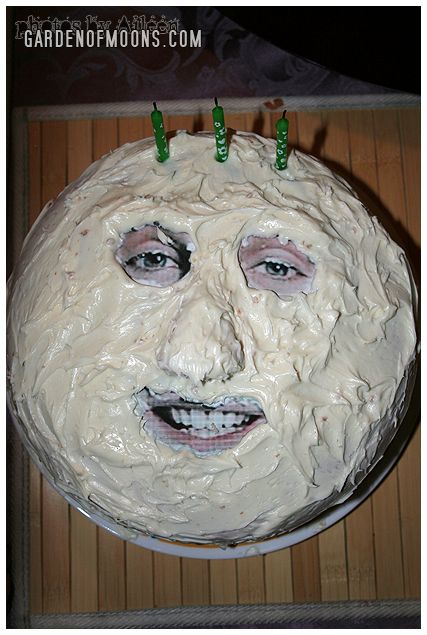 Goofy Cake, Bad Cakes, Ugly Cakes, Hedgehog Cake, Cake Fails, Mighty Boosh, Noel Fielding, Funny Birthday Cakes, Emo Boy