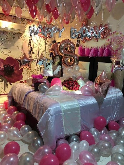 Pink Bedroom Birthday Decorations, 18th Birthday Party Ideas Hotel Room, Hotel Birthday Party Ideas 18th, Hotel Decorations For Birthday, 18th Birthday Room Decorations, Birthday Decorations Hotel, Surprise 18th Birthday Party Ideas, Room Full Of Balloons Birthday, 18th Birthday Surprise Ideas