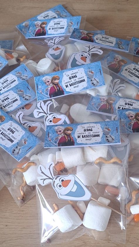 Frozen Fever Party, Elsa Party, Olaf Birthday, Anna Und Elsa, Frozen Birthday Theme, Frozen Themed Birthday Party, Elsa Birthday, Toddler Birthday Party, Dyi Gifts