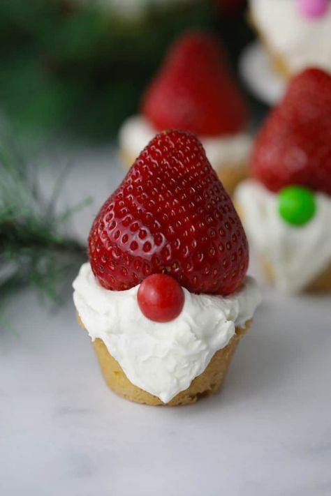 Homemade Buttercream, Christmas Baking Recipes, Christmas Food Desserts, Xmas Food, Christmas Party Food, Christmas Snacks, Christmas Cooking, Christmas Appetizers, Holiday Cooking