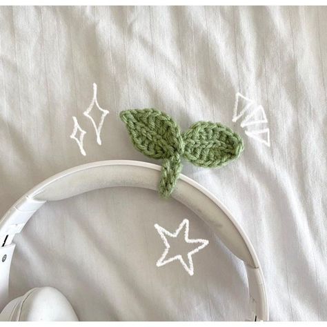 Headphone Charms, Crochet Sprout, Sprout Bookmark, Headphone Wrap, Headphone Organizer, Bookmark Crochet, Crochet Leaf, Cute Gifts For Her, Hooked Wool