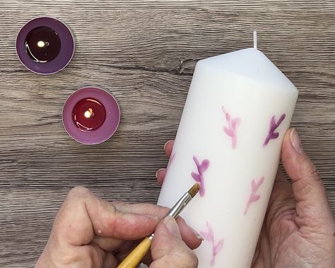 Candle painting: How to paint candles using wax - Gathered Painting With Wax On Candles, Painting Candles With Wax Diy, Wax Decorated Candles, Small Gift Diy Ideas, How To Decorate A Candle, How To Color Candles, Candle Stick Painting Ideas, Wax Painted Candles Diy, How To Paint Candles Diy