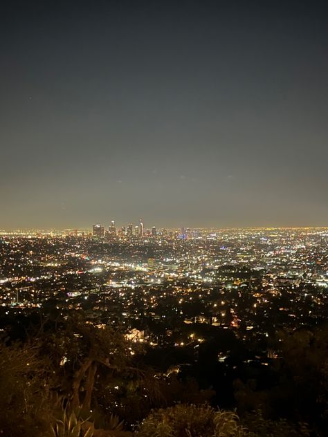 Los Angeles Observatory, Griffith Park Observatory, The Griffith Observatory, Life In La Aesthetic, La Sunset Aesthetic, Griffith Observatory At Night, La Views Los Angeles Night, La Life Aesthetic, Griffith Observatory Aesthetic