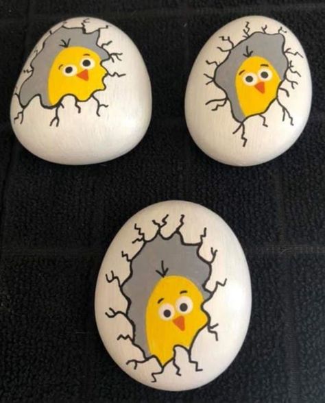 50+ Super Adorable Easter Painted Rocks that are Egg-cellent fun to paint | HubPages Easter Painted Rocks, Easter Paintings, Easter Egg Art, Diy Rock Art, Painted Rock Animals, Rocks Painted, Stone Art Painting, Spring Craft, Painted Rocks Kids