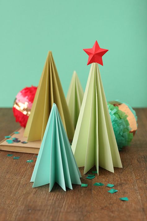 Paper Christmas Trees, Diy Paper Christmas Tree, Paper Trees, Origami Christmas Tree, Christmas Origami, Paper Christmas Tree, Paper Tree, Paper Christmas, Noel Christmas