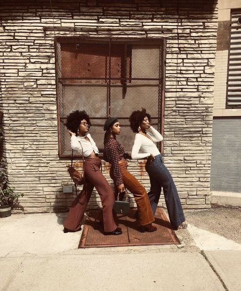 Black Women In The 70s Fashion, African American Culture Outfits, 1960s Black Women Fashion, Black Women 70s Fashion, Black Women In The 70s, 1950s Fashion Black Women, Black 70s Aesthetic, 1970s Black Women, Black 70s Fashion