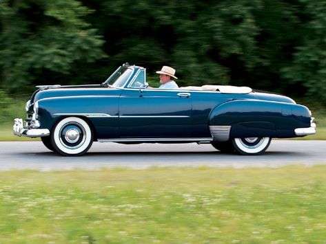 Zo6 Corvette, Chevy Convertible, Vintage Cars 1950s, Classic Cars Chevy, Lowrider Trucks, Classic Automobiles, Shock And Awe, Life List, Old Classic Cars