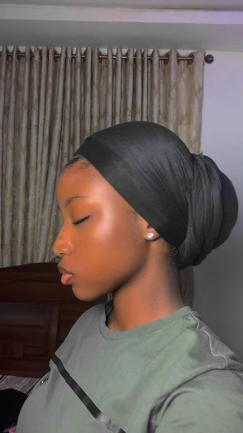 Jersey Scarf head wrap/turban tutorial Hair Turban Tutorial, Braid With Scarf, Hair Scarf Tutorial, Head Scarf Tutorial, Head Wrap Tutorial, Headwrap Hairstyles, Turban Tutorial, African Hair Wrap, Short Box Braids Hairstyles