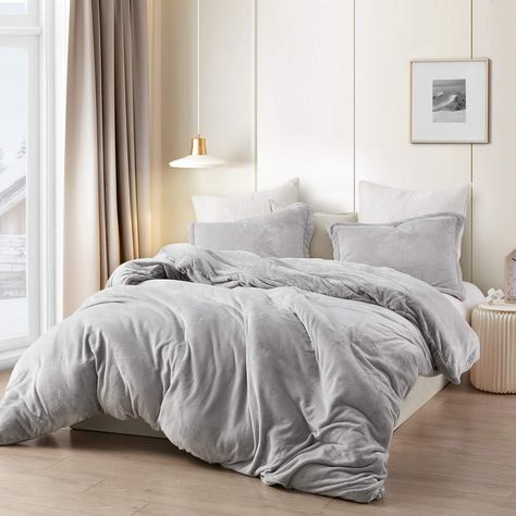 PRICES MAY VARY. Size: King Bedding Duvet Cover - Oversized King XL Material: Luxury Plush Construction: A super plush duvet cover designed to encase your comforter Includes: (1) King Duvet Cover 112" x 94", (2) King Shams 20" x 36" x 2" Flange Inspired by things that make you do a double-take. The unexpected causes enough shock to go back and inspect if you really saw or in this case felt what you thought you felt. Test it out... After you order this ultra plush Coma Inducer leave it out for ot Fluffy Comforter, Bedroom Nook, Grey Comforter, Cool Comforters, Mansion House, Twin Xl Comforter, Dream Mansion, House Details, Perfect Bedding