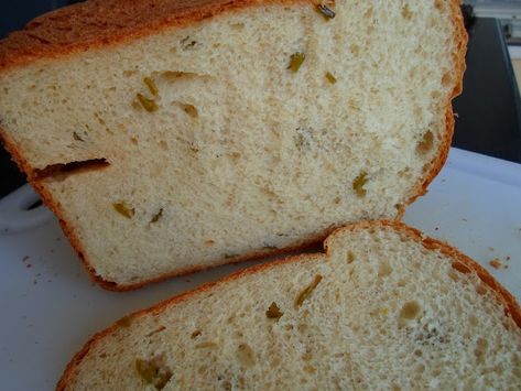 Happier Than A Pig In Mud: Jalapeno & Cheese Bread -Bread Machine Recipe Jalapeno Cheddar Bread Machine Recipe, Bun Dough Recipe, Cheddar Cheese Bread, Jalapeño Bread, Bread Machine Recipes Sweet, Jalapeno Cheese Bread, Cheddar Bread, Football Appetizers, Instant Pot Slow Cooker