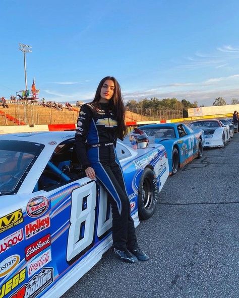 Race Car Girls, Nascar Outfit, Female Race Car Driver, Female Racers, Nascar Racers, Car Outfit, Race Outfit, Race Car Driver, Girls F