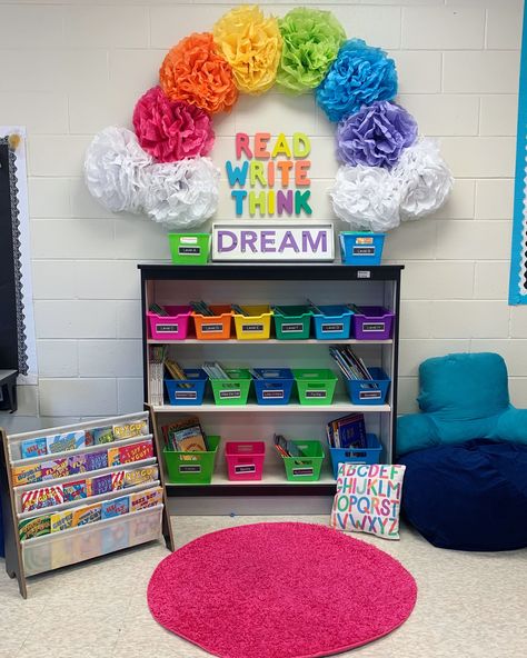 Daycare Decorations Ideas, Rainbow For Classroom Wall, Easy Preschool Classroom Decor, Prek Room Decor Ideas, Color The World With Kindness Theme, Daycare Room Themes Ideas, Pre K Room Decor, Diy Pre K Classroom Decor, Rainbow Classroom Decor Preschool