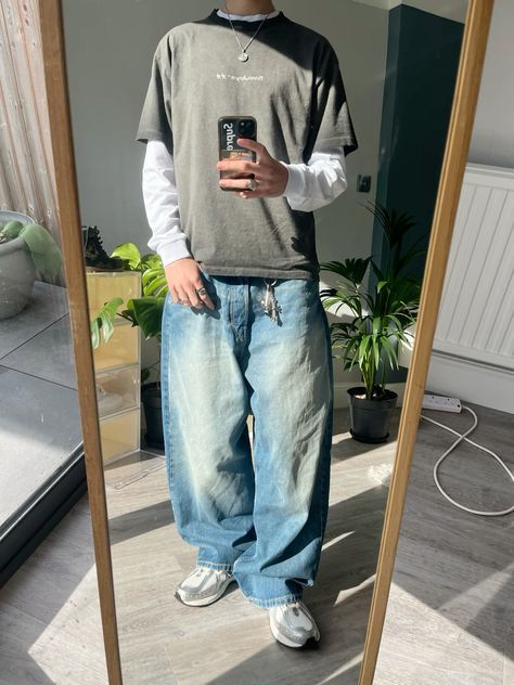 Baggy Outfits Men, Outfit Inspo Baggy, Baggy Jeans Outfits, Blue Jeans Outfit Men, Baggy Jeans Outfit, Streetwear Spring, Smart Casual Menswear, Jeans Outfit Men, New Balance Outfit