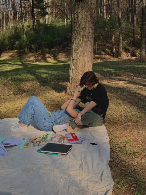 Picnic With Boyfriend Aesthetic, Picnic Aesthetic With Boyfriend, Outdoor Date Aesthetic, Boyfriend Dates Aesthetic, Picnic Aesthetic Boyfriend, Date Pics Aesthetic, Picnic Couple Aesthetic, Boyfriend Astethic, Couple Picnic Date