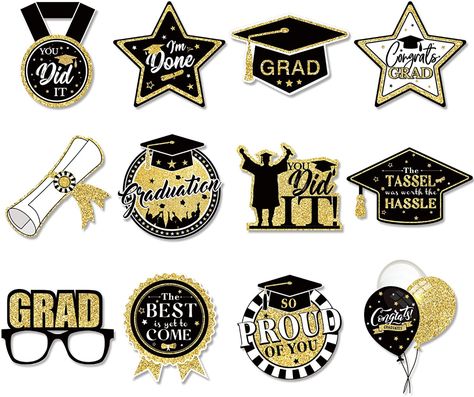 Graduation Wall Decorations, Graduation Designs Ideas, Graduation Cutouts, Graduation Party Photo Booth Props, Graduation Board, Graduation Table Decorations, Board Classroom, Graduation Party Banners, Diy Graduation Gifts