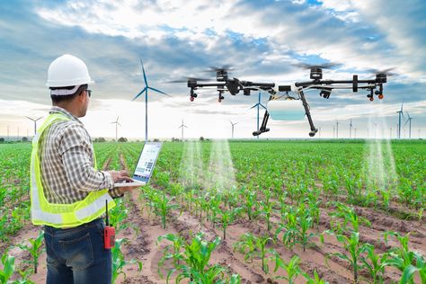 Best Agricultural Sciences Schools in Canada 2021 Agriculture Photography, Agriculture Photos, Agricultural Engineering, Agriculture Drone, Smart Farm, Precision Agriculture, University Of Saskatchewan, Drone Business, University Of Manitoba