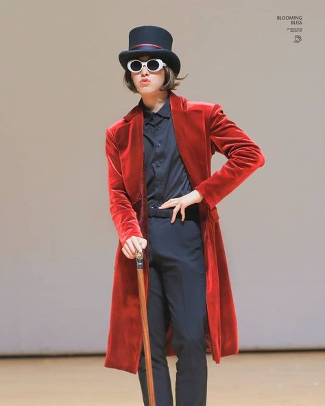 Halloween Costume Ideas For Men, Costume Ideas For Men, Willy Wonka Halloween, Willy Wonka Costume, Ravn Oneus, Halloween Costumes Friends, Scary Costumes, Unique Costumes, Boy Halloween Costumes