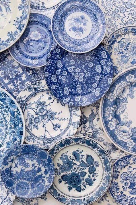 I adore all these patterns of blue and white china. They are wonderful inspiration for my modern abstract paintings. See more on my inspirations on my blog. Blue And White China Pattern, Blue China Patterns, Blue And White Dinnerware, Blue Dishes, Blue White Decor, Light Blue Aesthetic, Abstract Art Inspiration, Blue Garden, Blue Pottery