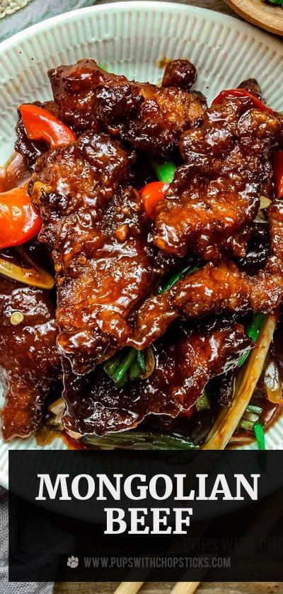 Looking for a dish that's high on flavor, easy to prepare, and perfect for any day of the week? This Mongolian beef recipe ticks all the boxes! It has tender slices of beef steak, stir-fried with a medley of vegetables like red peppers and onions, all tossed in a delicious sweet and savory sauce. This homemade version is better than takeout! Chinese Steak Stir Fry, Beef And Green Peppers Stir Fry, Tender Pepper Steak Recipe, Fast Fry Beef Recipes, Peper Steak Stir Fry, Essen, Beef Onion Stir Fry, Chinese Beef And Vegetable Stir Fry, Stir Fried Steak Recipes