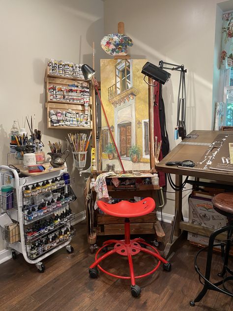 Live And Work Space, Painters Room Ideas, Maximizing Living Room Space, Art Studio Painting Storage, Artist Bedroom Ideas Art Studios, Art Room In Bedroom, Tiny Art Room Ideas, Small Art Station, Painting Studio Apartment