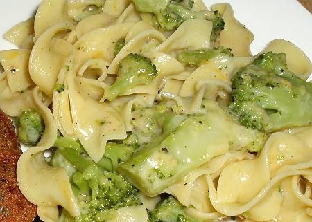 Egg Noodle Side Dish, Egg Noodles Recipes, Egg Noodle Dishes, Egg Noodles Recipe, Cheese Broccoli, Broccoli Side Dish, Egg Noodle Recipes, Sauce Spaghetti, Noodle Casserole Recipes