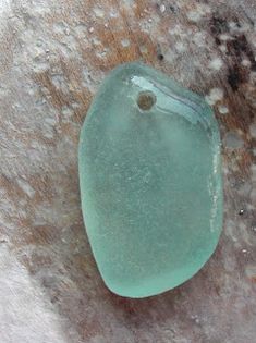 Drilling Glass, Sea Glass Diy, Beach Glass Crafts, Beach Glass Art, Glass Art Projects, Jewerly Making, Sea Glass Crafts, Beach Crafts, Seashell Crafts