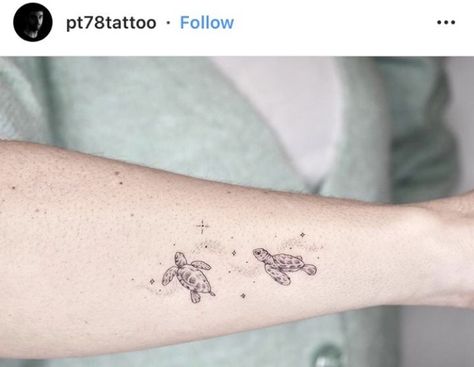 Turtle And Starfish Tattoo, Aesthetic Turtle Tattoo, Small Turtles Tattoo, Minimal Sea Turtle Tattoo, Turtle Simple Tattoo, Two Turtles Tattoo, Swimming Turtle Tattoo, 2 Turtles Tattoo, Sea Turtle Tattoo Fineline