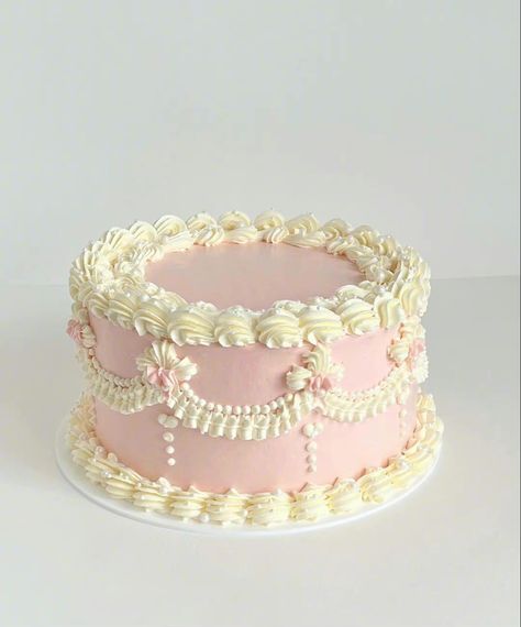 Cute Dessert Ideas, Bolo Vintage, Birthday Cake Decorating Ideas, Vintage Birthday Cakes, Sweet 16 Cakes, Cupcake Cake Designs, Pink Birthday Cakes, Simple Cake Designs, 18th Birthday Cake