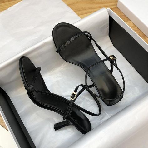 4 color cheap price women's Simple high heel sandals 1993 https://m.alibaba.com/product/1600794964994/4-color-cheap-price-women's-Simple.html?__sceneInfo={"cacheTime":"1800000","type":"appDetailShare"} Low Sandals, Straw Shoes, Wedding Shoes Pumps, Sandals Woman, Strappy High Heels Sandals, Leather Suit, Basic Heels, Chic Sandals, Shoes High Heels