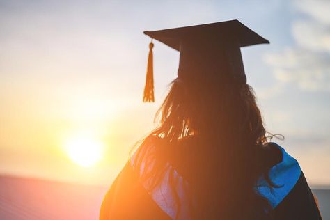 College Graduates: Here's Why You Should Stop Feeling Guilty That You're Not Using Your College Degree #30secondmom College Image, Back To University, Finance Major, Motivational Photos, Vision Board Images, Education Degree, Girl Empowerment, The University Of Chicago, Student Organization