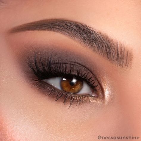 Eye Makeup Images, Eye Makeup Pictures, Hoco Makeup, Makeup Eye Looks, Brown Eyeshadow, Eye Makeup Art, Makeup Pictures, Maquillaje Natural, Makeup Set