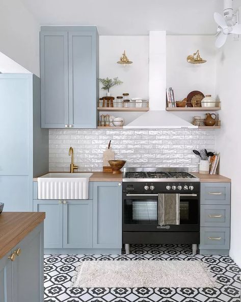 Small Kitchen Ideas On A Budget, Kitchen Ideas On A Budget, Statement Kitchen, Small Galley Kitchen, Blue Kitchen Cabinets, Small Kitchen Ideas, Beautiful Home Designs, Blue Kitchen, Modern Farmhouse Kitchens