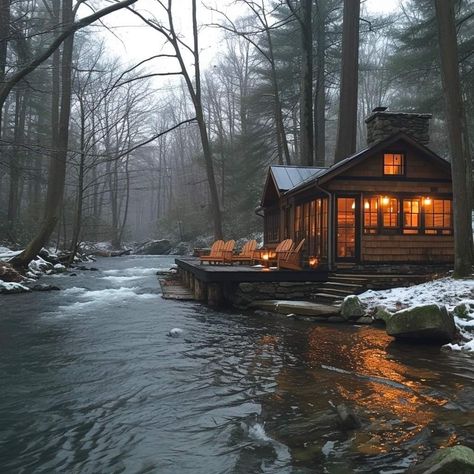 Mountain Cabins, Cabin Aesthetic, Secluded Cabin, Small Cottages, Cottage Cabin, Small Cottage, Tiny House Cabin, Small Cabin, Cabin In The Woods