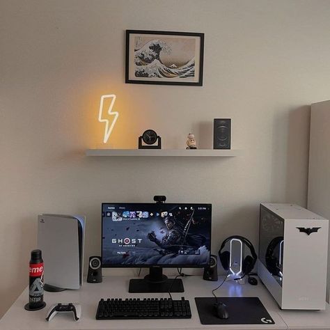 Small Room Setup, Xbox And Playstation, Small Game Rooms, Mens Bedroom Decor, Hypebeast Room, Playstation Consoles, Desk Setups, Home Studio Setup, Desktop Setup