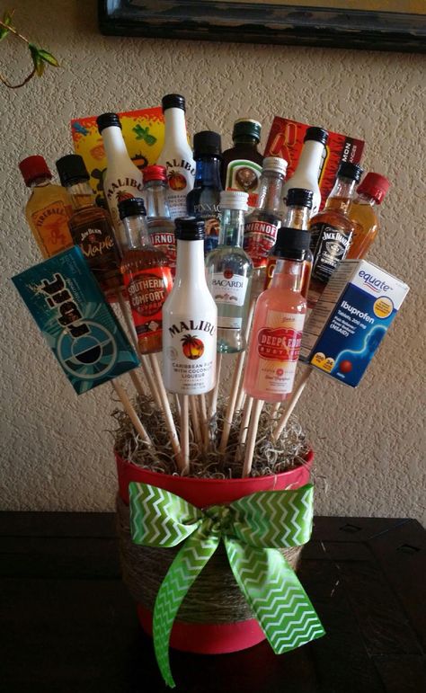 Liquor bouquet for white elephant gift. You can't go wrong. Liquor Bouquet, White Elephant Gift Ideas, Elephant Gift Ideas, Liquor Gifts, Raffle Baskets, Christmas Gift Basket Ideas, White Elephant Gift, Diy Gift Baskets, Diy Valentine