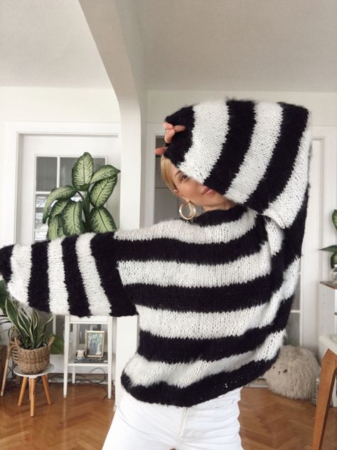 Black And White Striped Knit Sweater, Black And White Knitted Sweater, Wool Sweater Aesthetic, Knitting Jumper, Fall Aesthetic Pictures, Striped Sweater Outfit, Mohair Jumper, Bridal Sweater, Skandinavian Fashion