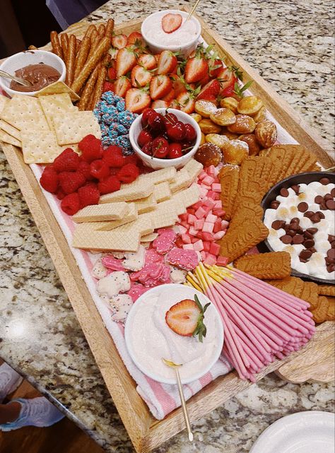 Pajama Party Charcuterie Board, Preppy Aesthetic Birthday Party, Preppy Charcuterie Board, Preppy Snack Bar, Preppy 2024 Vision Board, Preppy Summer Birthday Party, Preppy Galentines Party, Slumber Party Charcuterie Board, Galentines Board Night