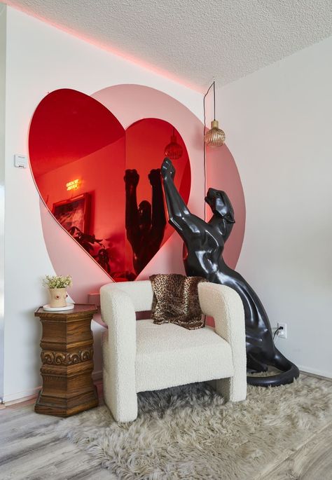 Hotel Tour, Maximalist Eclectic, Book Hotel, Eclectic Interior Design, Pink Living Room, Red Rooms, Apartment Decor Inspiration, Eclectic Interior, Home N Decor