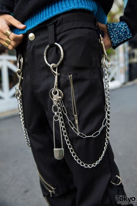 Handmade/DIY Chains and Pins Eboy Outfits, E Boy Outfits, Feather Earrings Diy, Dark Streetwear, Grunge Jewelry, Alt Fashion, Raf Simons, Men Fashion Casual Outfits, Edgy Outfits